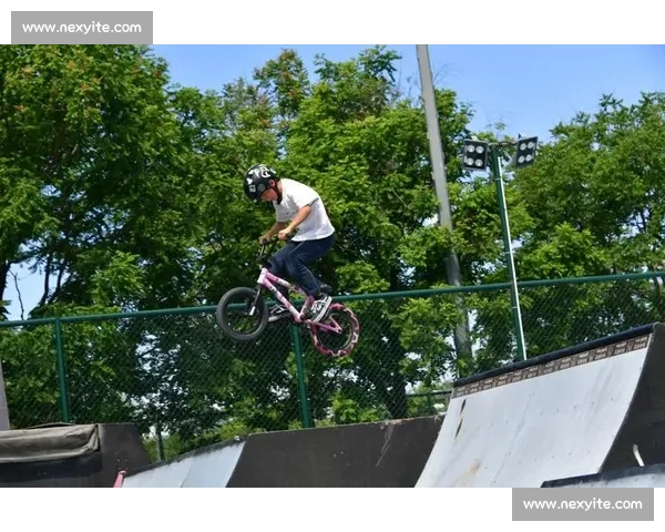 南宁国际自行车赛事激发城市活力展现绿色运动新风貌与发展新形象