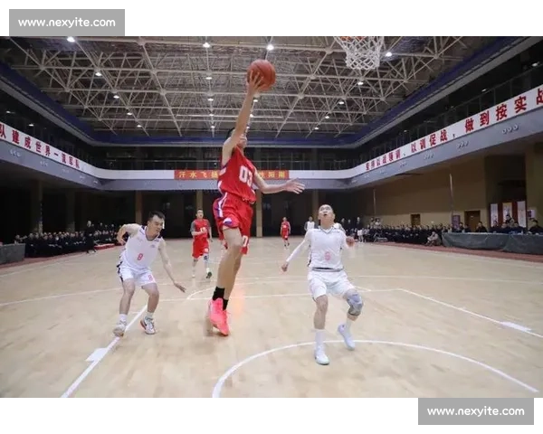 激情对决与团队协作并存的现代篮球比赛全景解析与战术智慧展示