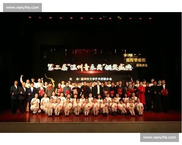 青春旋律激荡舞台全国音乐比赛海报主题荣耀开启盛典新声时代